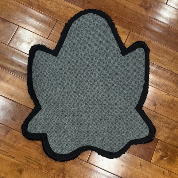 Ghost Shaped Rug - Picture 2 of 2